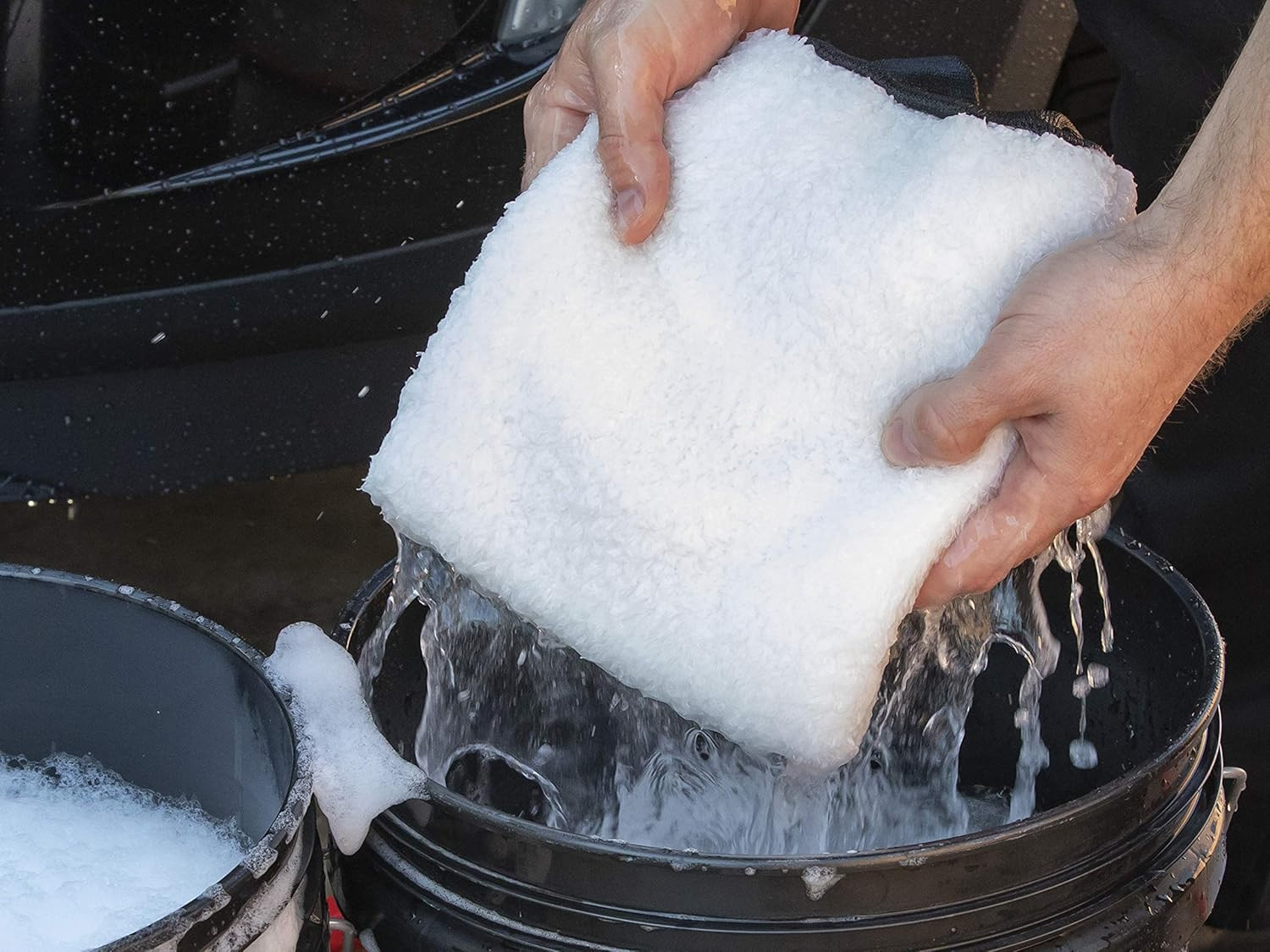 Meguiars Microfiber Wash Mitt for Car Super Absorbent Lint-Free Washcloth 1-Pack