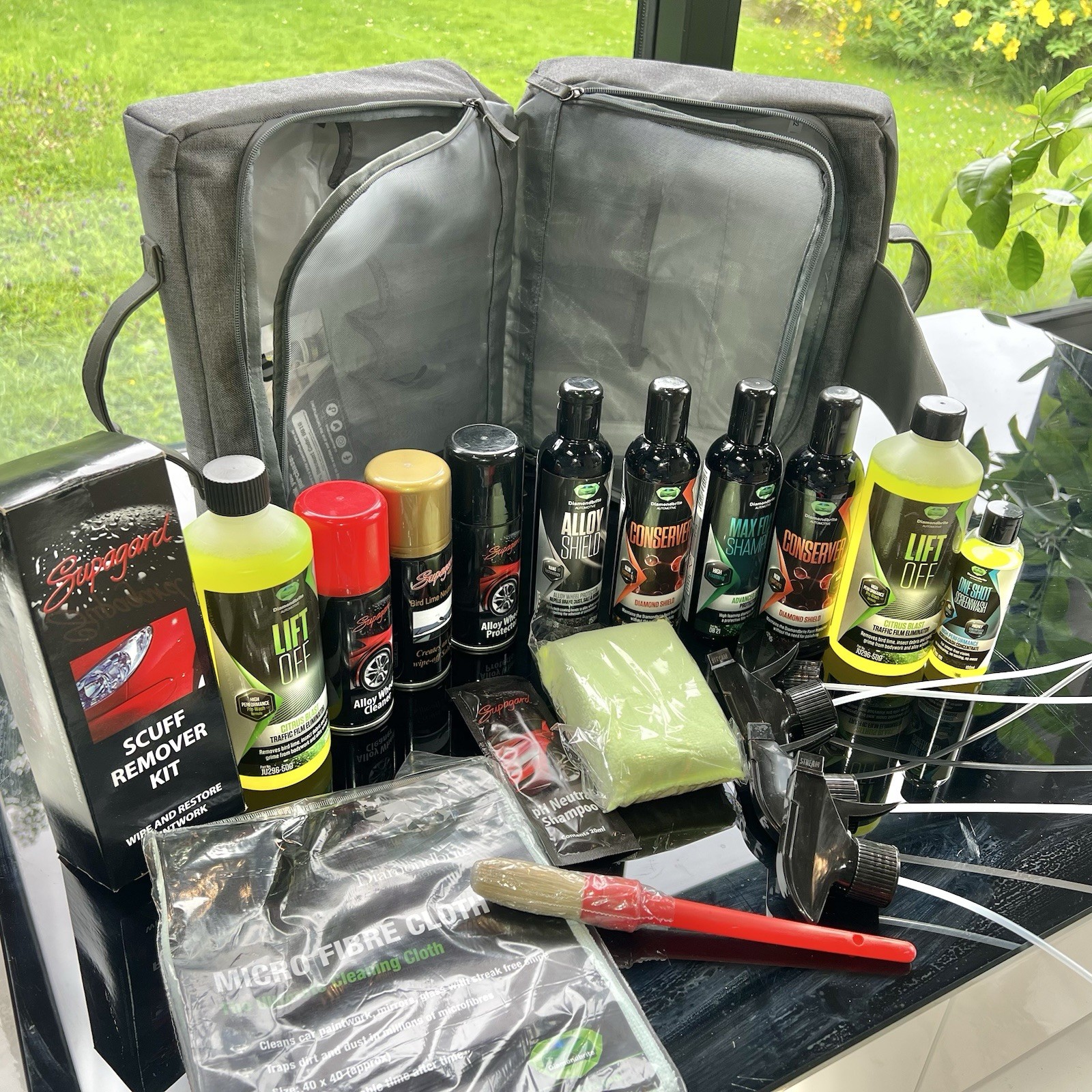 Diamondbrite Car Care kit Full Set Bag New shampoo alloy wheel protector valet