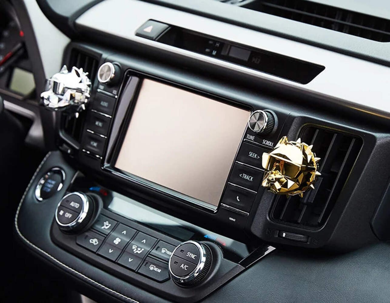 NO PERFUME Bulldog Air Freshener Car Decoration Auto Geur Clip Waterproof Mat