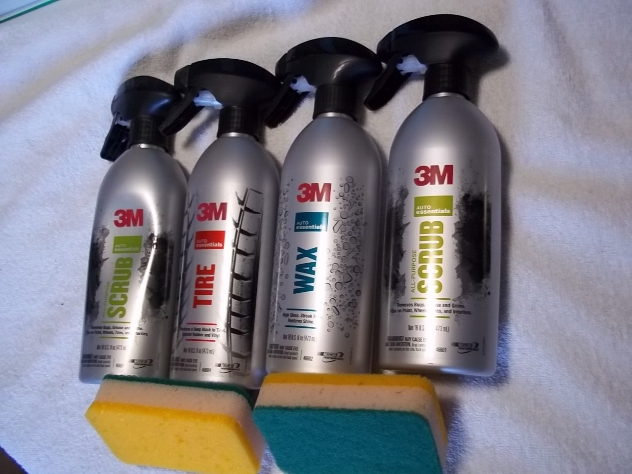 3M Auto Essentials Car Care Kit-2 Sponges-1 Wax-1 Tire-2 Scrub-All 16oz Sprayers
