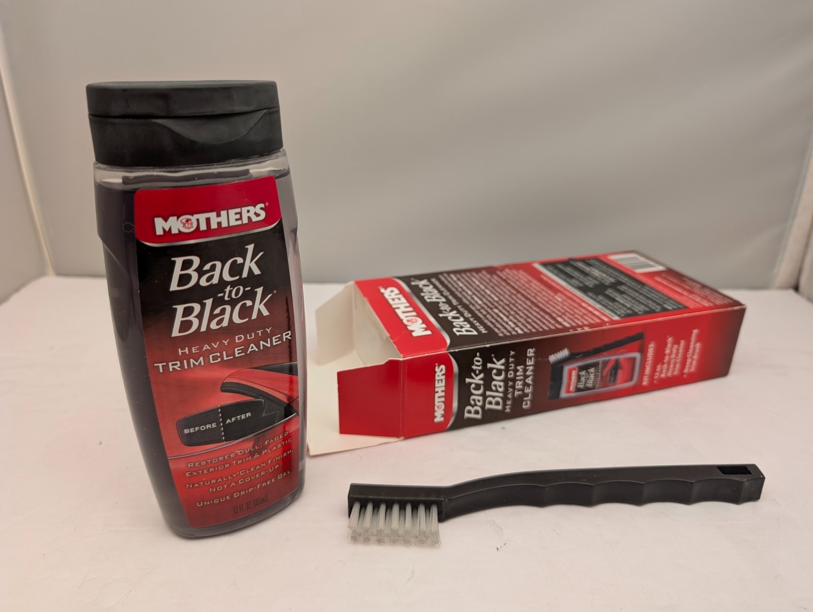 MOTHERS Back To Black Heavy Duty Trim Cleaner Kit | 12 fl oz | 06141 | OPEN BOX