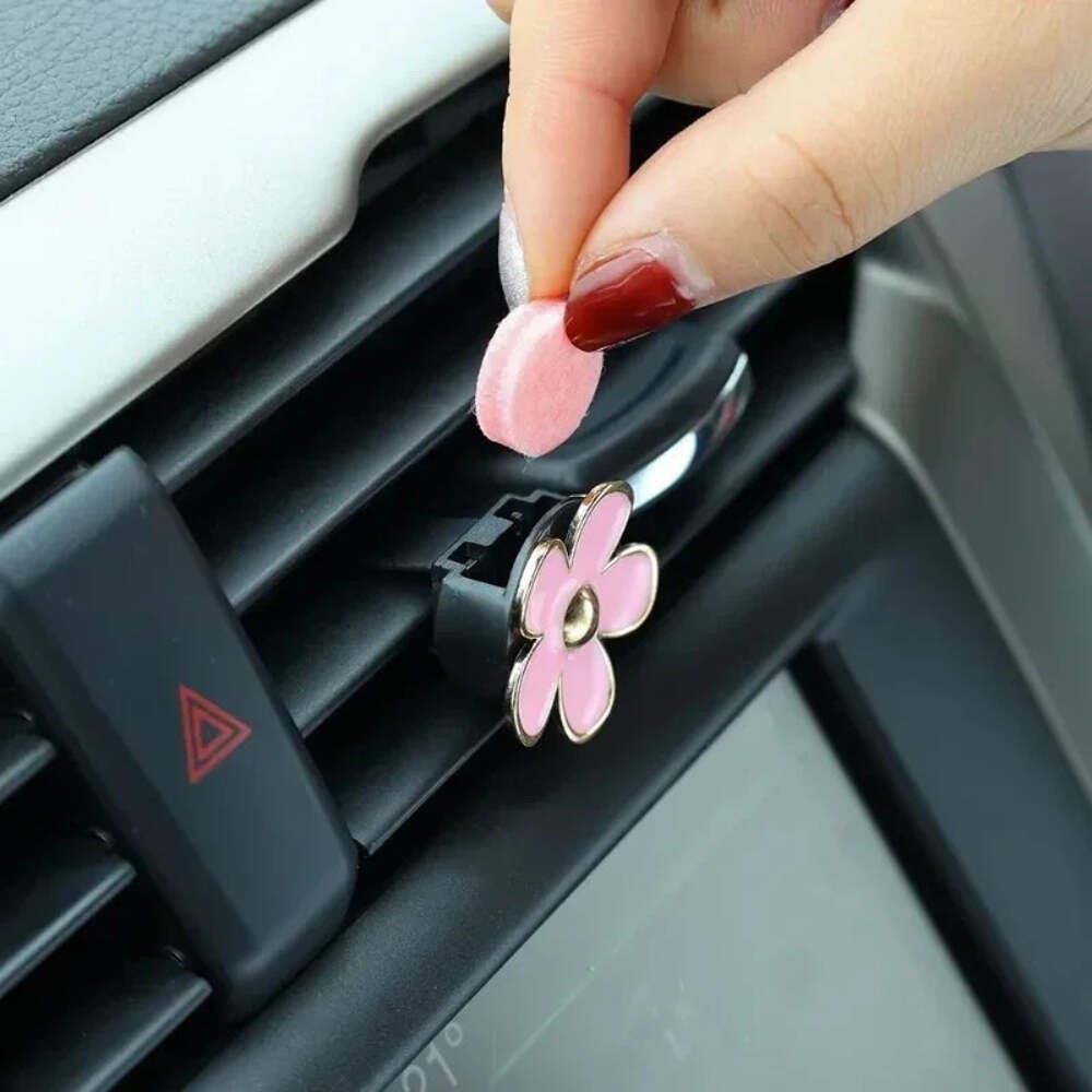 Car Outlet Vent Perfume Clips Conditioning Aromatherapy Freshener with Cute SUV
