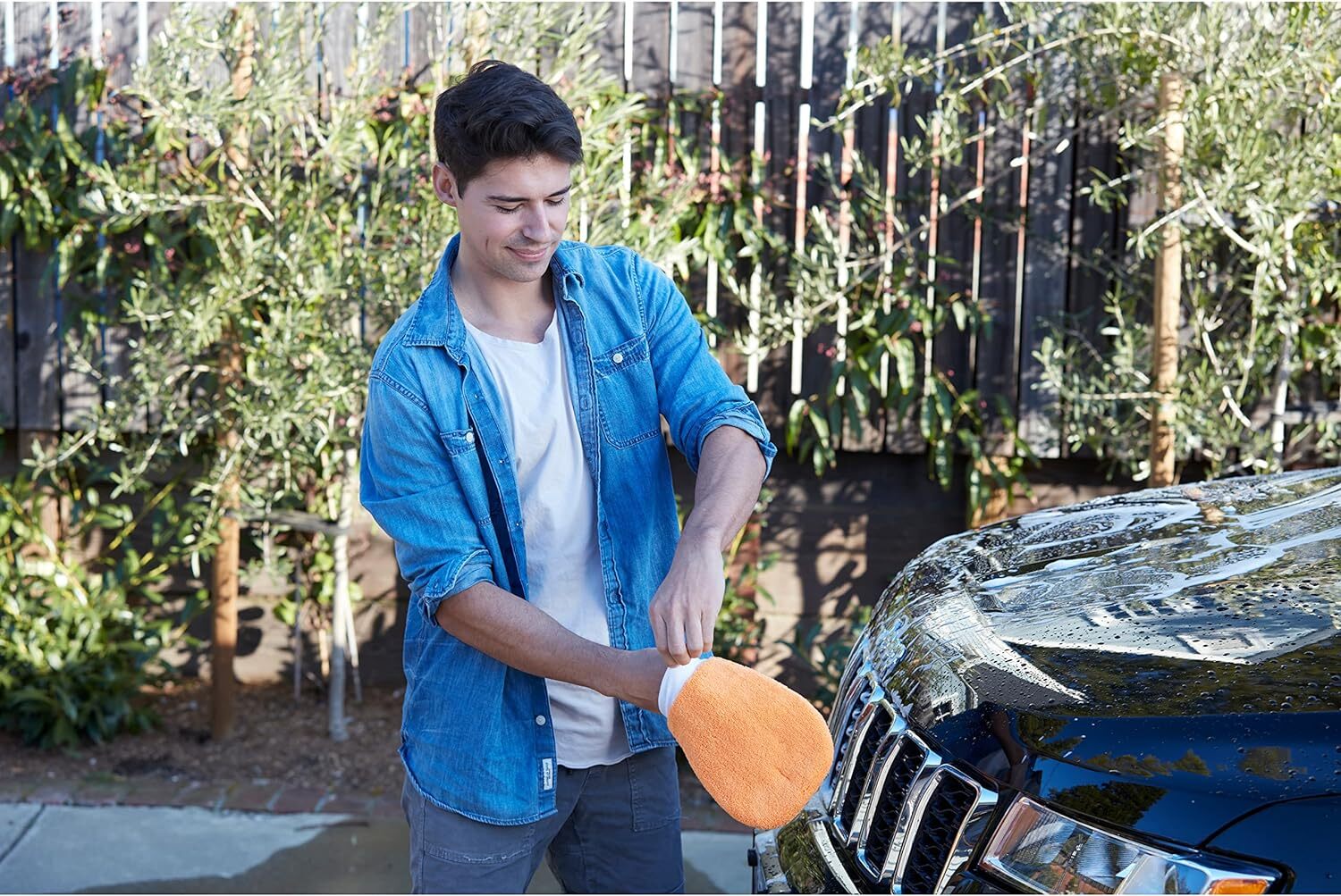Armor All Microfiber Car Wash Mitt, Car Wash Supplies for Cars, Trucks and Motor