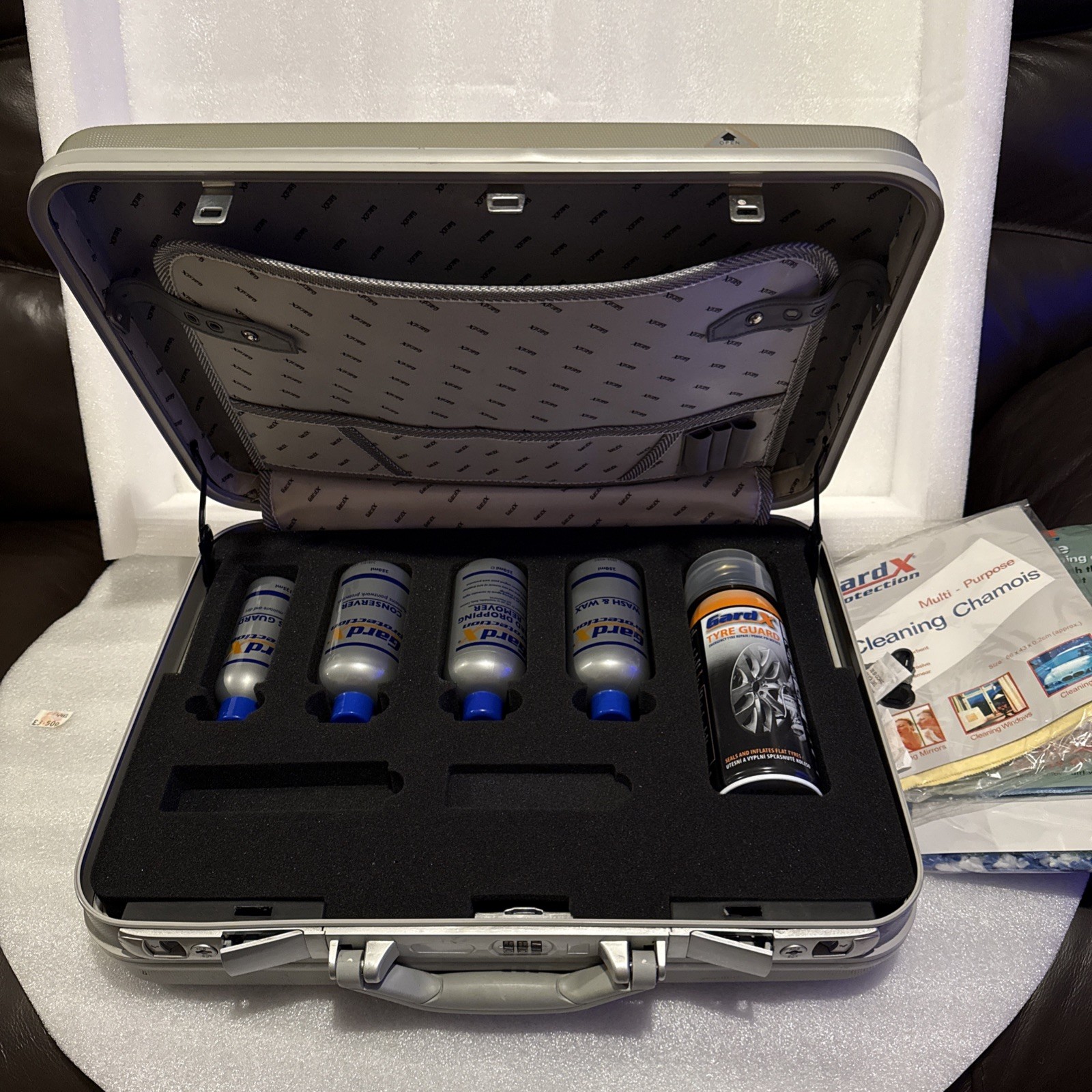 Gardx Car Protection Cleaning Kit In Aluminium Flight Carry Case With Two Keys