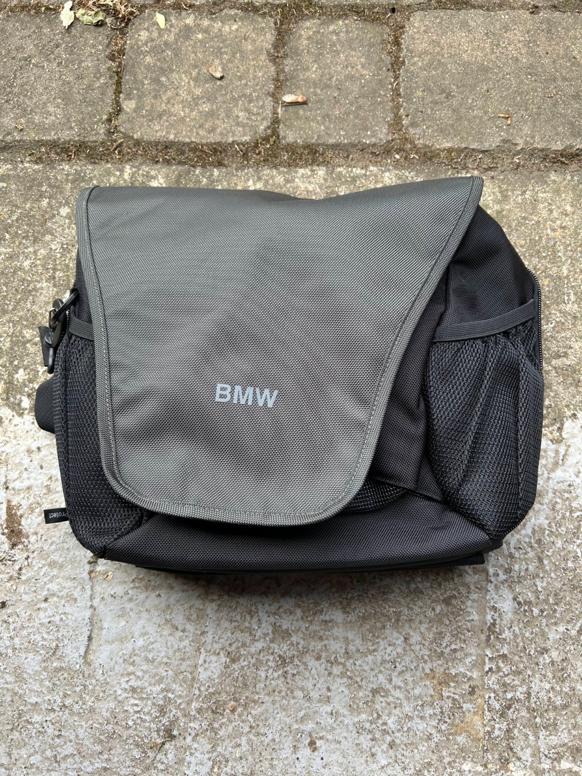 BMW Genuine Seal and Protect Kit (New)