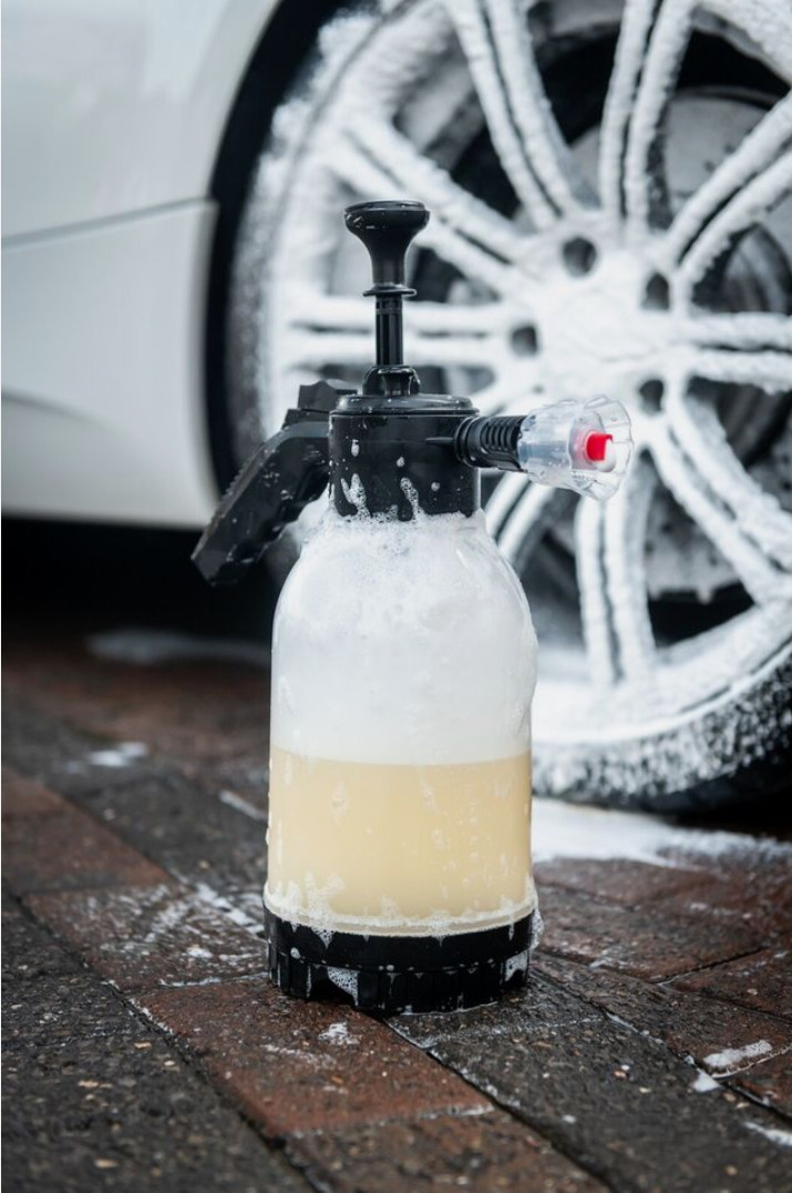 “2L Handheld Car Wash Foam Sprayer – Ultimate Snow Foam Detailing Tool”