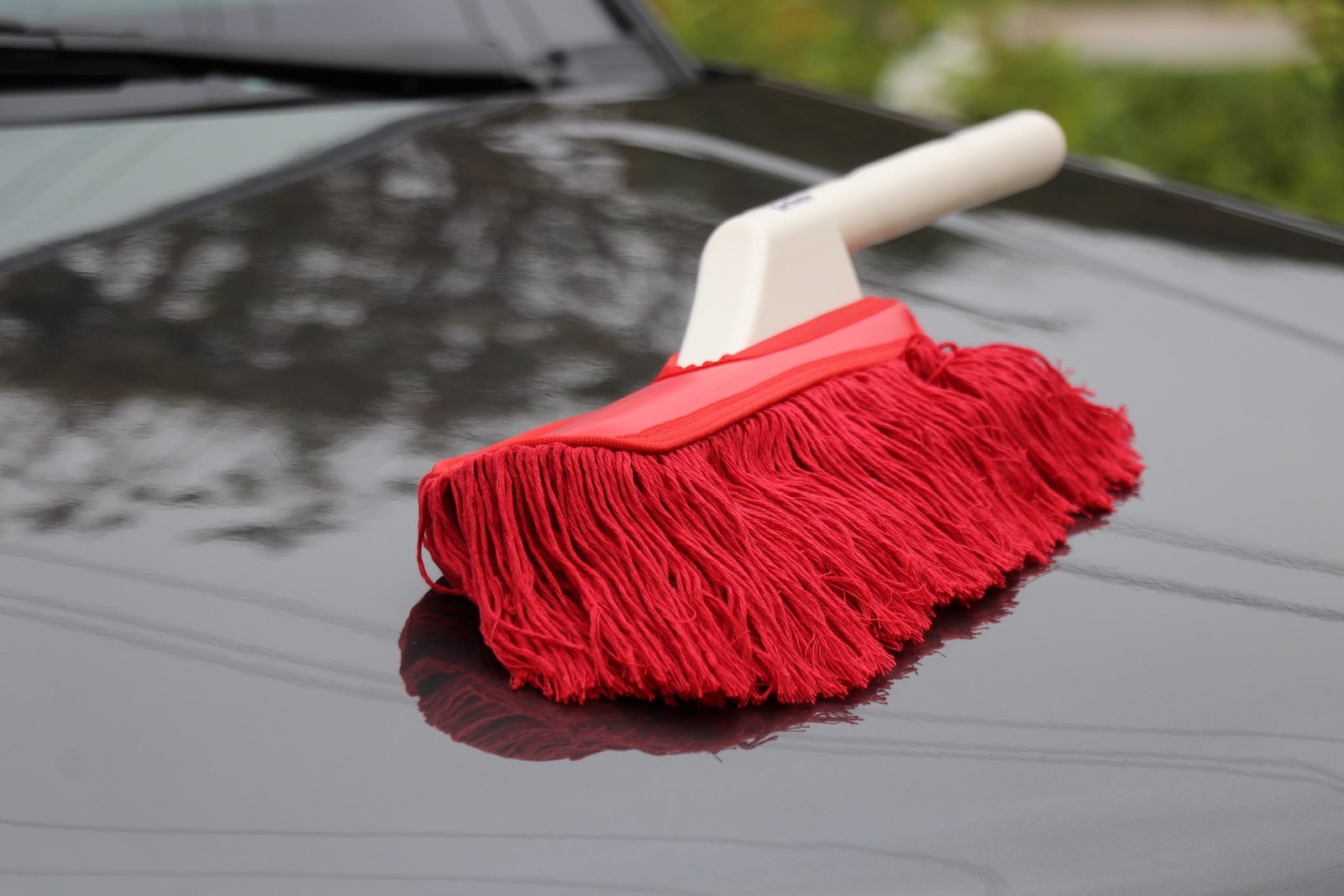 The Original California Car Duster Detailing Kit with Plastic Stock, Red